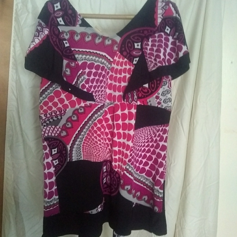 Ladies JTB blouse,short sleeve, ties in the back.